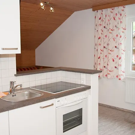 Haus Guggenberger ゲストハウス Liesing