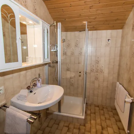 招待所 Haus Guggenberger