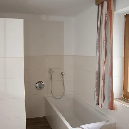 Haus Guggenberger Guest house *