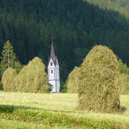 Haus Guggenberger 招待所 3*