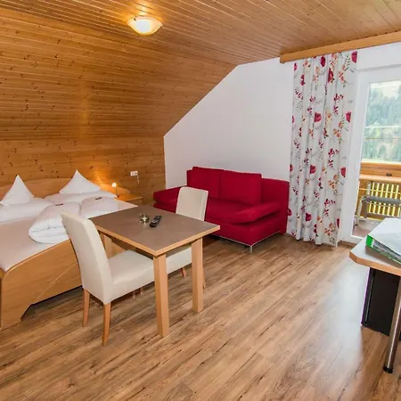 Haus Guggenberger 3* 列兴