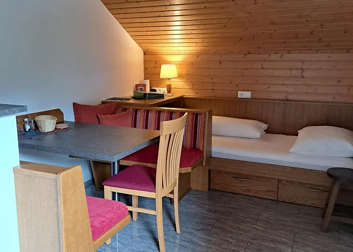 Pensjonat Haus Guggenberger 3*