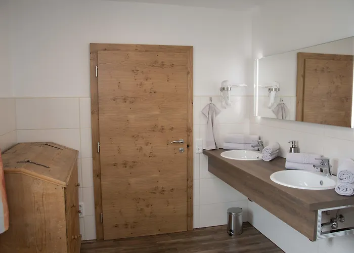 Haus Guggenberger 3* 列兴