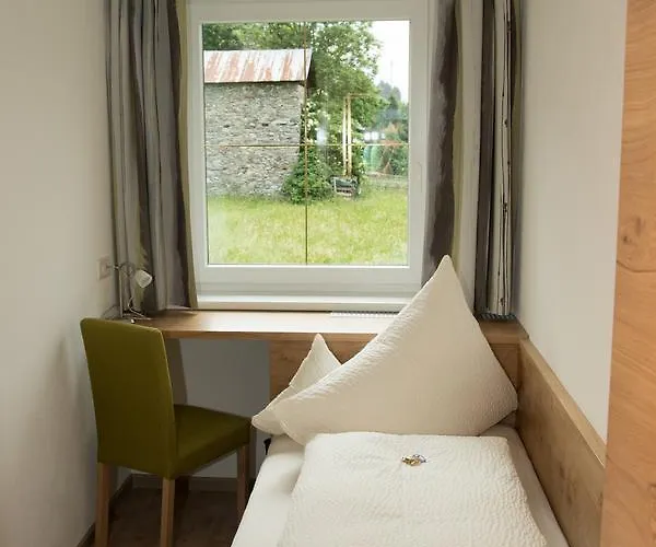 Haus Guggenberger 招待所 列兴